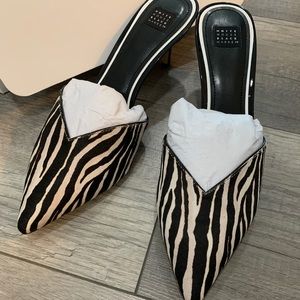 Brand new never worn WHBM Zebra Mule size 10